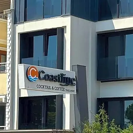 Coastline Boutique 3*