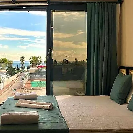 Hotel Coastline Boutique 3*