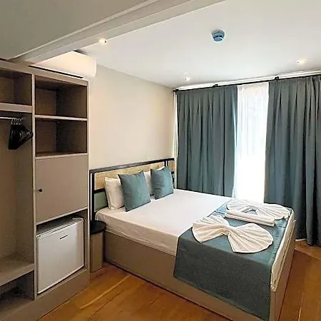 Hotel Coastline Boutique 3*