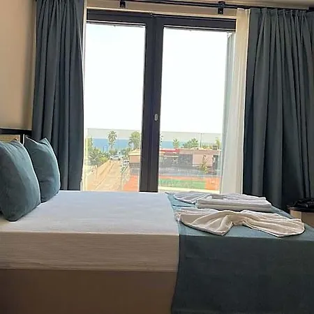 Coastline Boutique Hotel 3*